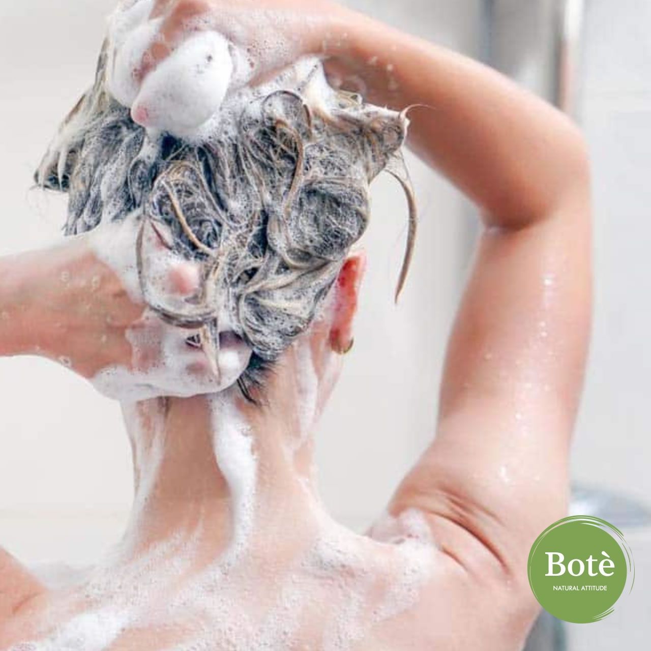 Shampoo per capelli grassi: i prodotti da non perdere